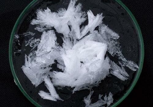 蜜の味を隠から支えるふわ氷！ドウシシャ「とろ雪 かき氷器」 イメージ2