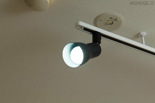 寝ている場所から光源が見えないように設置する スマートカーテンおすすめ イメージ2