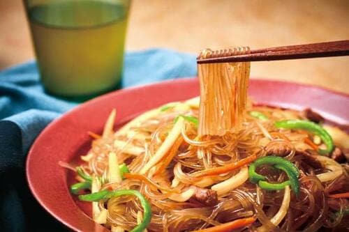 モチモチの食感と甘いソース!食欲を刺激するチャプチェ