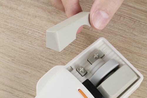 分解可能な唯一の設計ですが、性能はそこまで 仕事用ワイヤレスマウスおすすめ イメージ