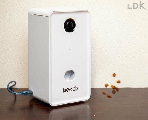 粒が小さいと飛び出す ペットカメラおすすめ イメージ