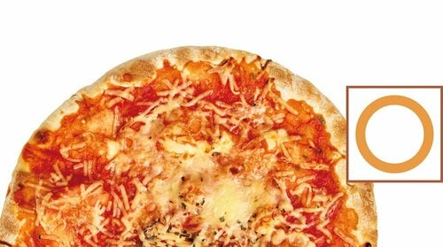 ピザ：焼き加減は奥と手前で差があった 安いトースターおすすめ イメージ
