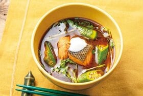 【あったかスープ】鮭&オクラでいいことしかない！“ベジプロ味噌汁”レシピ3選『LDK』と料理家が紹介