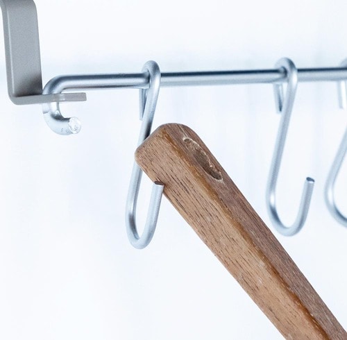 フックが揺れて引っ掛けにくい キッチンツールフックおすすめ イメージ