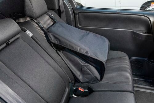 結果:開口部がとても広いので、大きな荷物も入れやすい! 車用ハンモックバッグおすすめ イメージ3