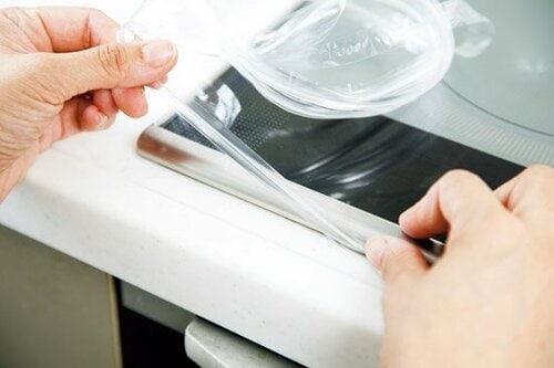 【A評価】絶妙なカーブで密着すき間をふさぐフレームカバー イメージ