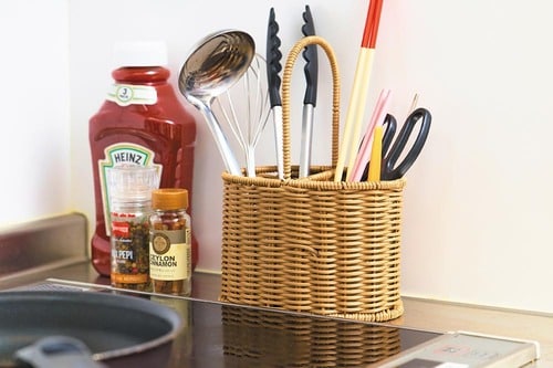 仕切り付きだから分けて収納できる スリーコインズおすすめ イメージ