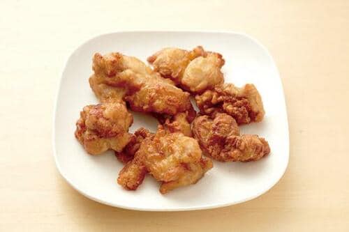 唐揚げのあたためは短い時間でややしっとりめに仕上がる