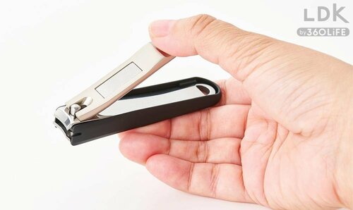 指をのせる部分が絶妙にカーブしてフィットする 爪切りおすすめ イメージ