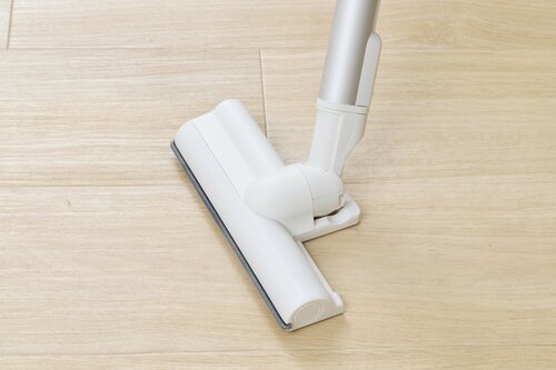 ③動かしやすさ 紙パック式コードレス掃除機おすすめ イメージ2