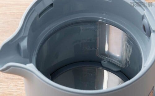 目盛りが見やすく水を注ぎやすい 電気ケトルおすすめ イメージ