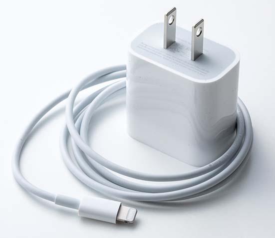 アップル(Apple):18W USB-C 電源アダプタ A1720:充電器