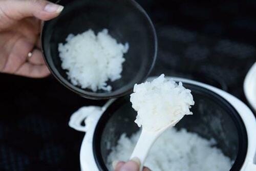 1:車内でご飯が炊けちゃう!ソケットが電源になる炊飯器