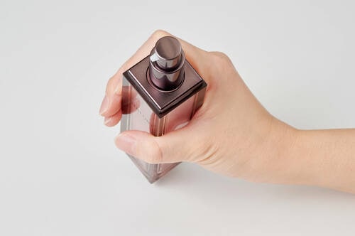 使用感： 容器はオシャレだけど使いづらい 乳液おすすめ イメージ