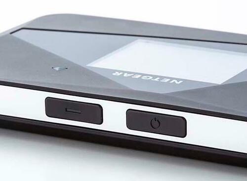 国内は要APN設定だけど親切!NETGEAR「AirCard AC785」