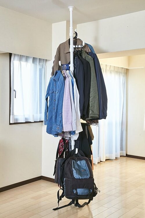 洋服を上から掛けるだけ場所も取らず超便利です イメージ