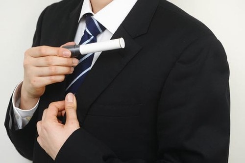 ビジネスマン必携!コロフルでスーツがキレイ イメージ