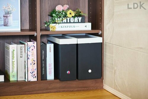 5:保管用は下段にイン! フタで隠してスッキリ 無印良品のダークグレーのファイルボックスおすすめ イメージ