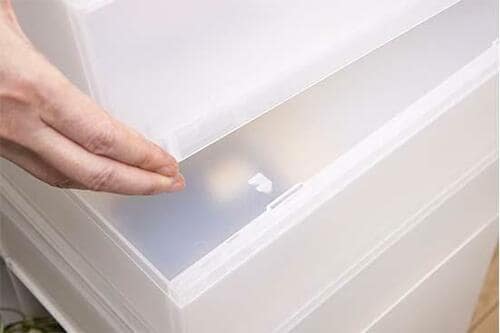 「無印収納ケース」をはめこんでる画像