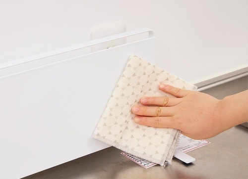感動ポイント：パネル自体も拭きやすい LDKベストバイキッチン収納パネルおすすめ イメージ