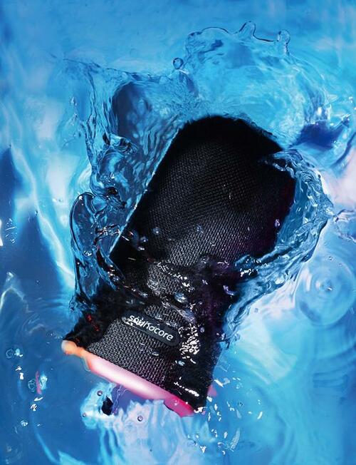 オススメポイント③：IPX7規格の防水構造で外でも使える イメージ