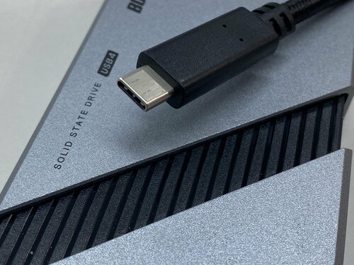 ①よく耳にする「USB Type-C」などは形状の規格 【胸ポケットに入る史上最速SSD】バッファローの最新ポータブルSSDが「新世代」過ぎた(MONOQLO)おすすめ イメージ