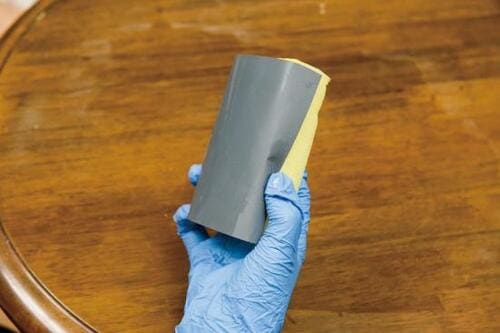 掃除ワザ3：テーブルについたコップのシミは削り落とす イメージ2