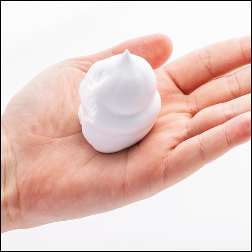 使用感：ふんわり泡で摩擦レスに洗えた！ メンズ泡洗顔料おすすめ イメージ