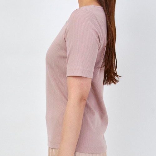 小さく見せるブラおすすめ FELISSIMO(フェリシモ) 大きい胸さんのバストラインを美しくキープ! 小さく見せるブラの会 イメージ3