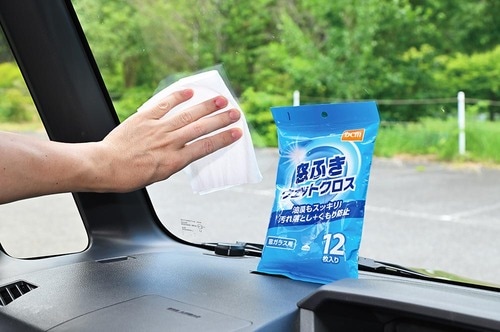 車のフロントガラス曇り止めおすすめ DCM 窓ふき ウェットクロス 12枚入り イメージ2