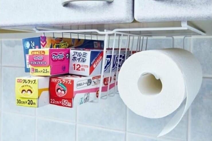 キッチンの吊り戸棚ラックのおすすめ13選。ラップ迷子が解決するもの見つけました