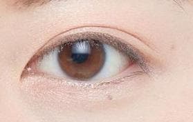 5位: 誰でも使える主張しすぎない色とパール感 イメージ