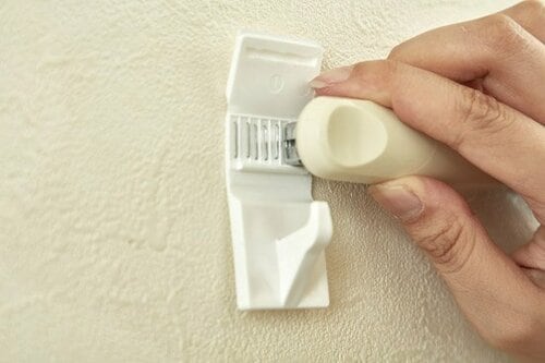 ④穴が小さく賃貸でも安心壁に取り付ける「便利フック」 イメージ