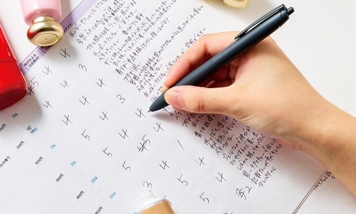 使用感:ベタつかずに使えるかどうか 安いハンドクリームおすすめ イメージ