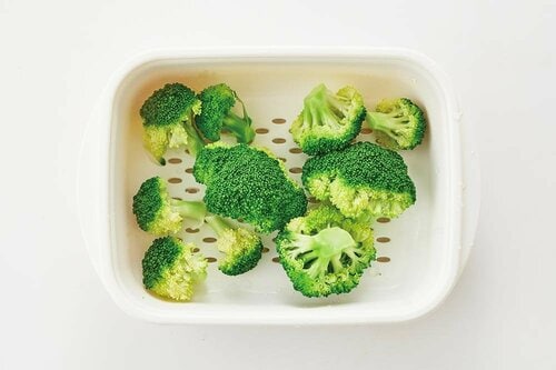 【5位】ダイソー「THREEPPY レンジで美味しく調理 温野菜」 電子レンジ蒸し器おすすめ イメージ