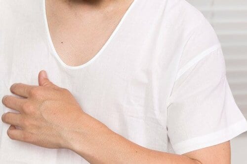21位: 日本伝統の肌着風縁側でうちわがピッタリ