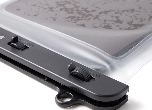 4:装着しやすさ iPad用防水ケースおすすめ イメージ