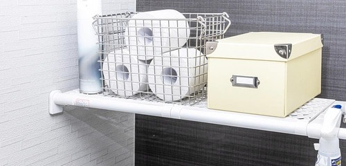 つっぱり棚にのせれば一気に整理整頓できる トイレットペーパーホルダーのおすすめおすすめ イメージ