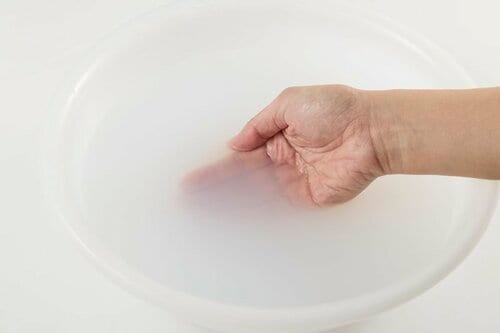 とろみが苦手な人でも使いやすい湯ざわり 保湿系入浴剤おすすめ イメージ