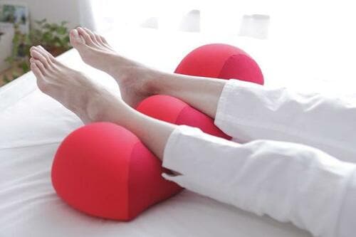 一日がんばった脚にごほうび！「Beech 王様の足枕」 イメージ