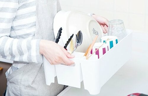 【シンクまわり収納②】持ち運べる水切りラックに食器類を入れる イメージ2