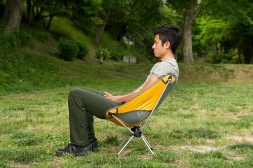 ポイント1：座り心地 チェアとして長時間快適に座れるか? アウトドアチェアおすすめ イメージ