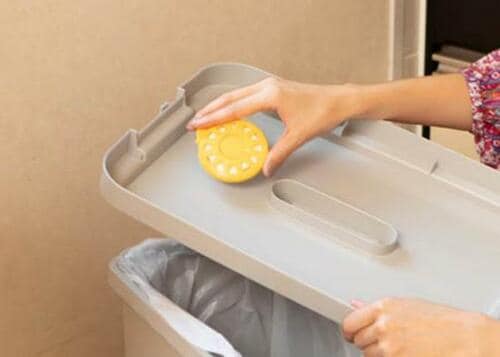 貼るだけで生ゴミ臭の不快感が減る「サワデー」 イメージ2