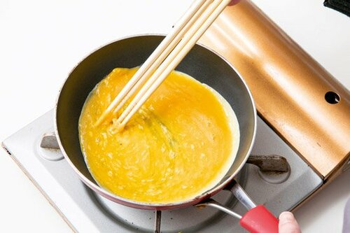 基本の作り方は統一で実験!低温でかき混ぜるとパラパラに イメージ