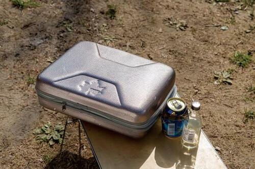 ポイント：太陽光を反射するカラーリング イメージ