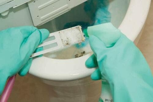 掃除ワザ4：トイレフィルターの掃除にも挑戦！ イメージ2