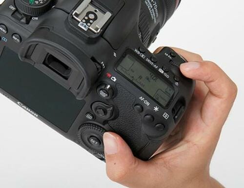 プロも使う高性能!なのにお安い!キヤノン「EOS 7D Mark II」