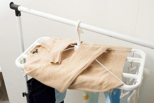 ピンチハンガーの上に平置きしてスペースを確保！ イメージ