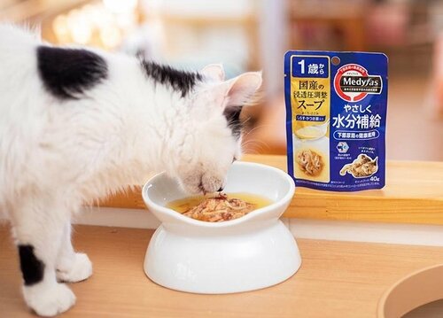 魚と肉のうま味を凝縮したスープ 猫用ウェットフードおすすめ イメージ2