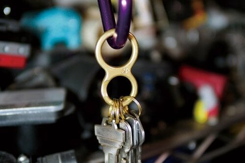 長く使うと落ち着いた色合いに変化使い込めばさらに渋みが増します